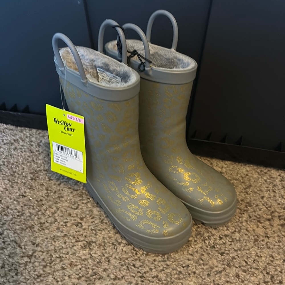 NWT western chief toddler girls 7/8 fur lined rainboots